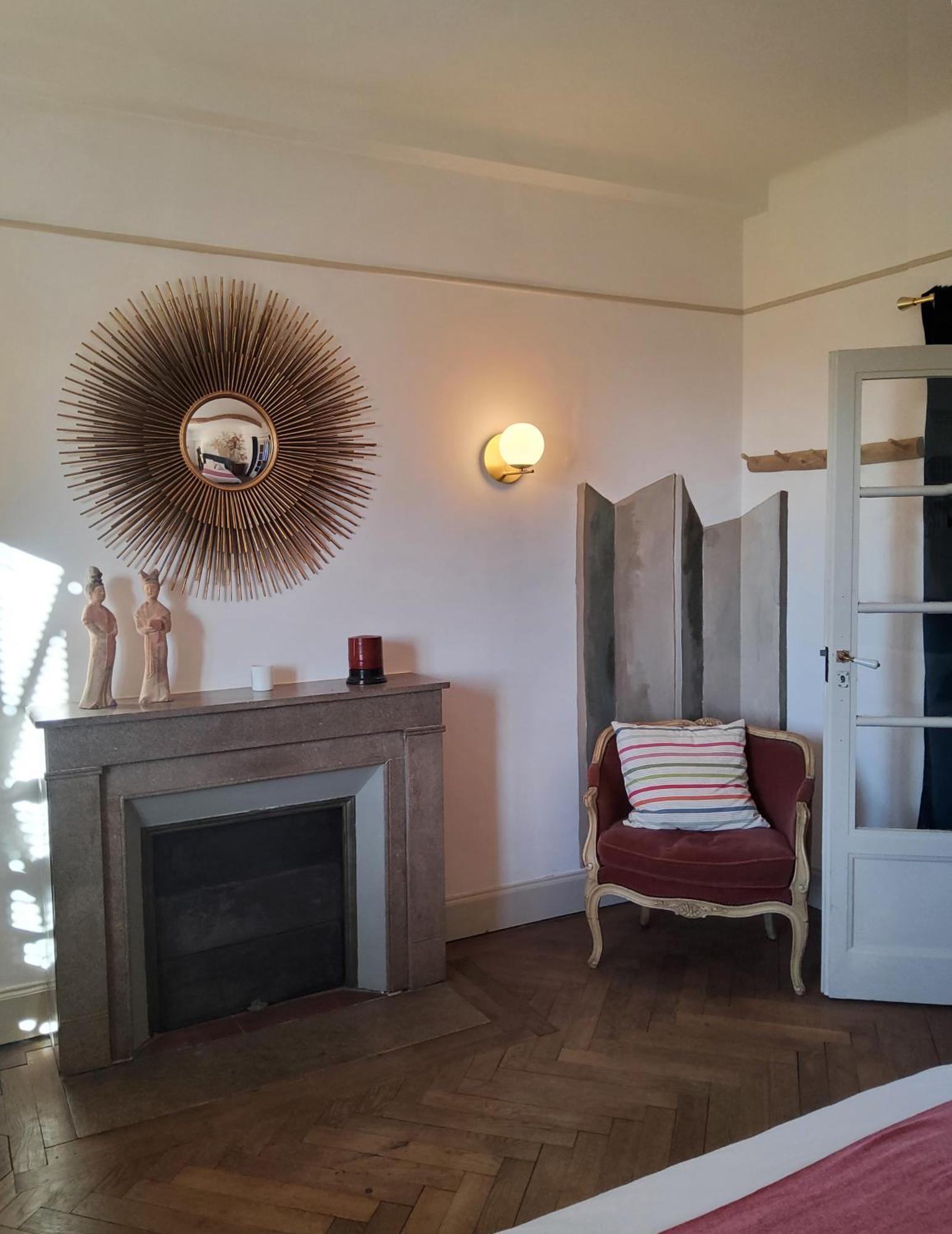La Parenthese A Etrigny Bed & Breakfast Екстериор снимка